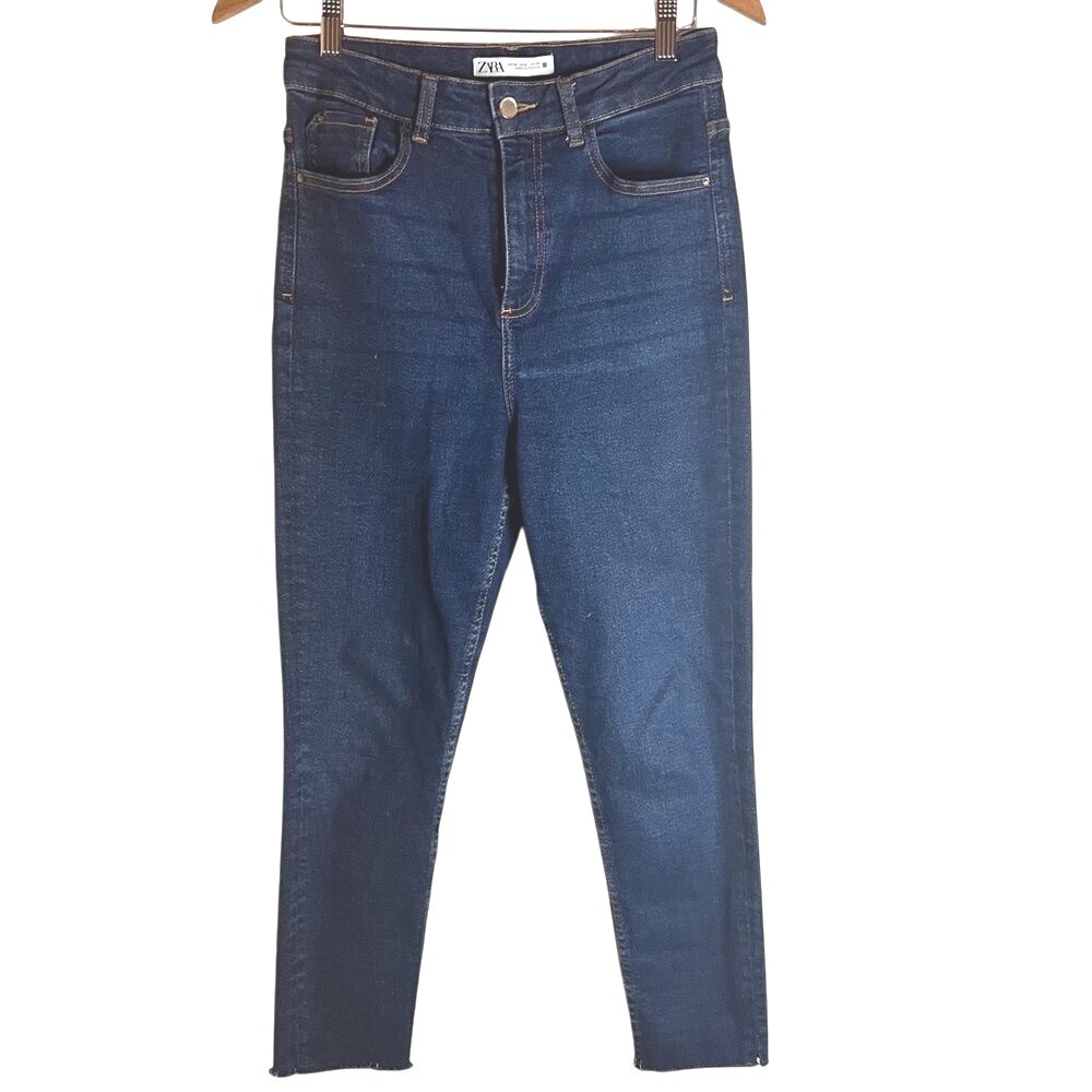 Zara Denim Jean, Size 8 Dark‎ Wash Raw Hem Tapered Leg Streetwear Grunge
